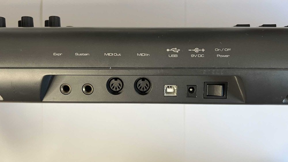 MIDI-клавіатура M-Audio Axiom 49