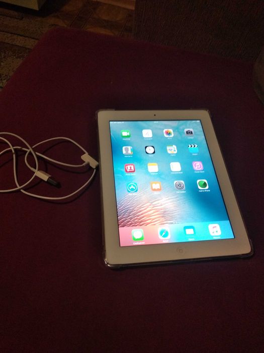 Продам планшет Айпад2 900грн