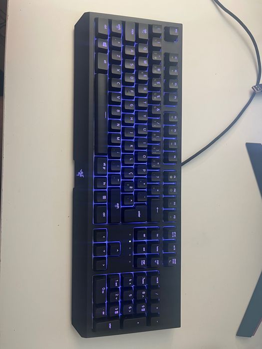 Teclado razer blackwidow