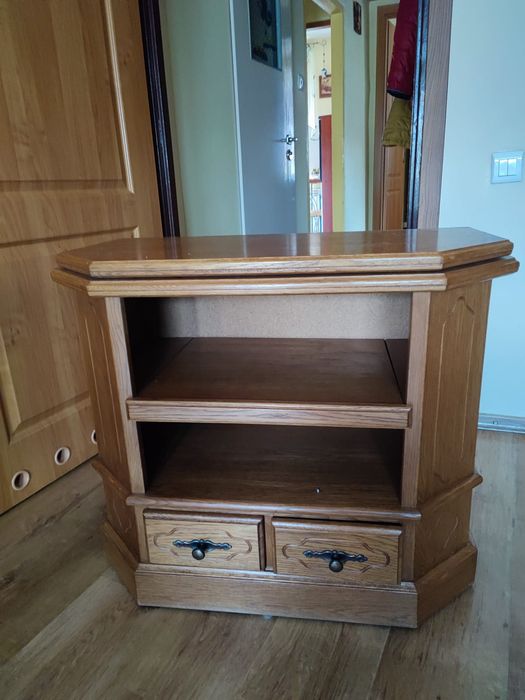 Sprzedam szafkę pod telewizor + telewizor LG 42" gratis