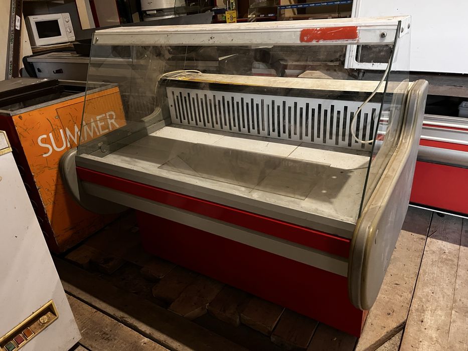 Холодильна вітрина