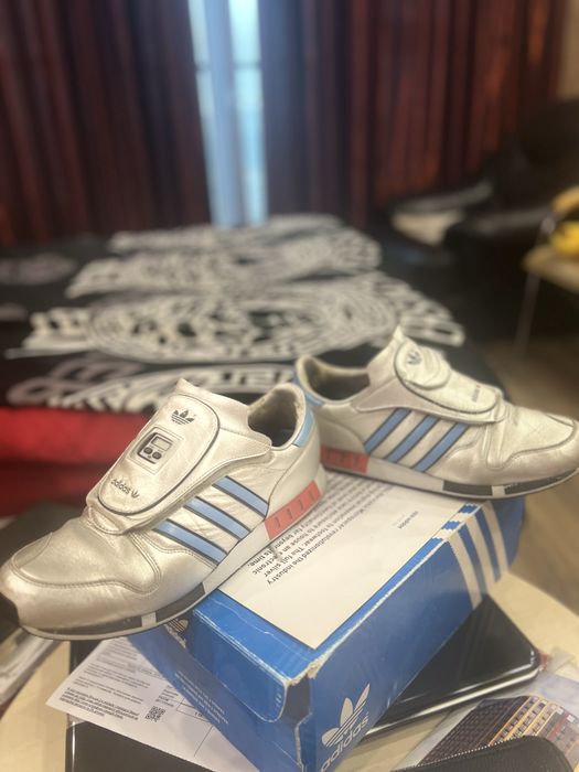 Красовки Adidas гарний стан .. в наявності коробка