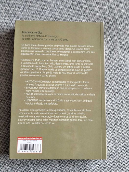 Livro "Liderança heróica" de Chris Lowney
