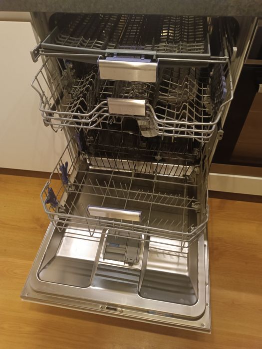 Zmywarka Beko do zabudowy 60 cm DIN28431 SmartInverter  uszkodzona pom