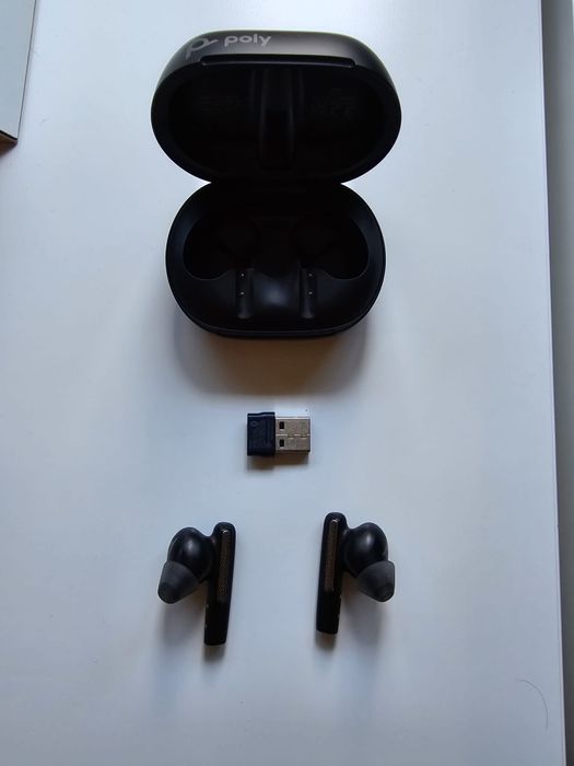 Poly voyager Free 60+