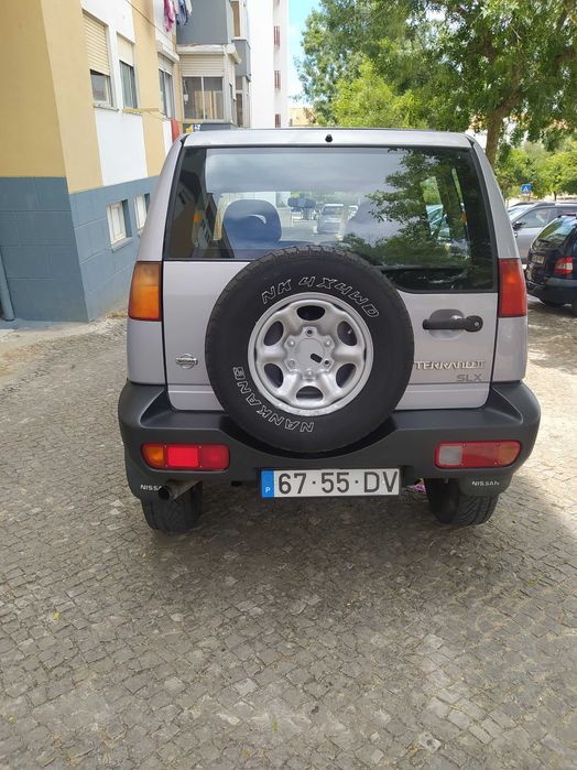 Nissan Terrano — fotografia 4