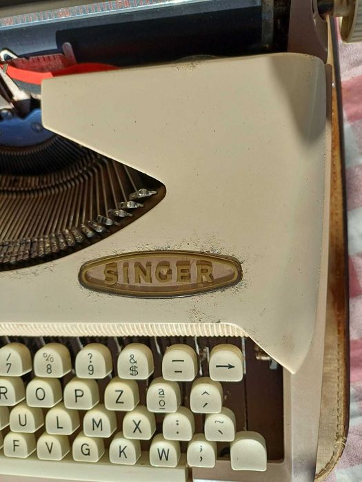 Maquina de escrever Singer Modelo T-3