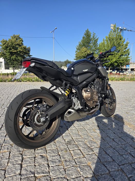 Honda cb650r de 70KW com APENAS 5778 km