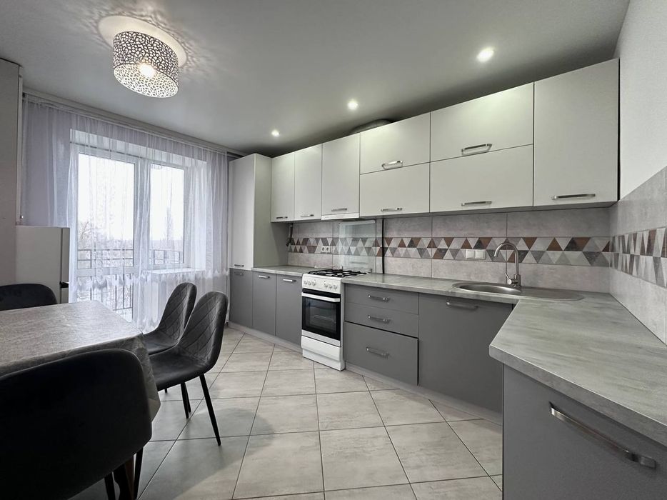 Оренда 1-кімнатної квартири | ЖК " Залізничний"