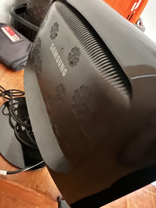 Televisao plasma 51x31 cm