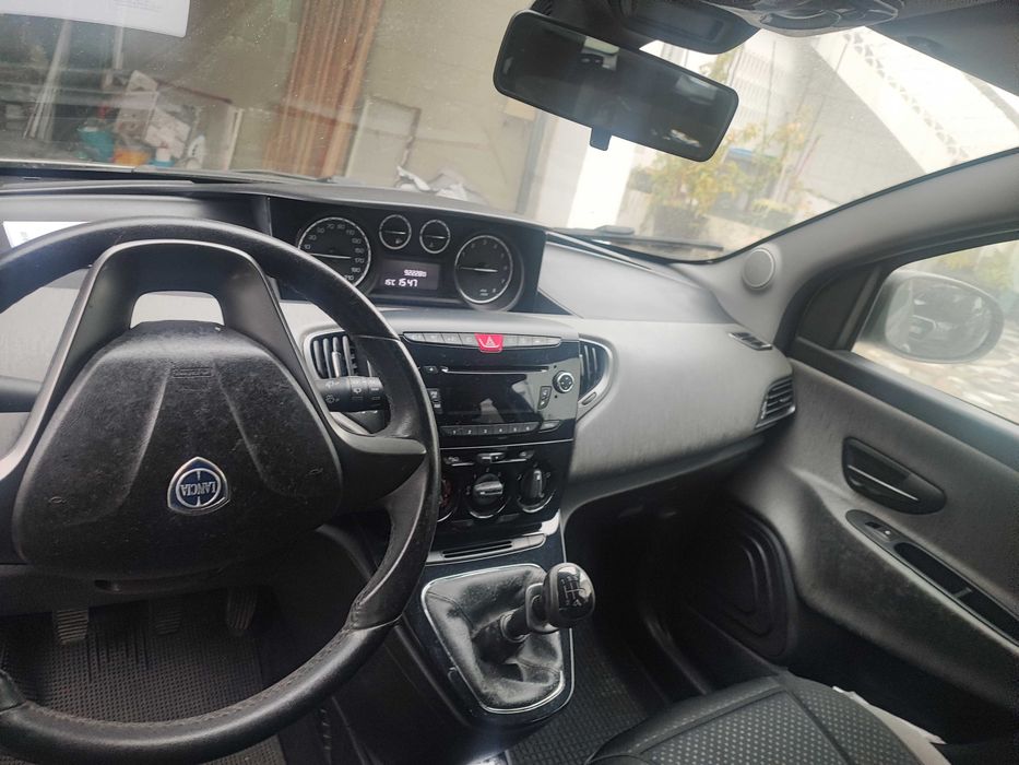 Lancia ypslon 1.2 gasolina