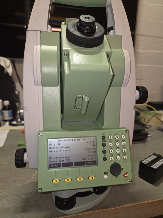 Тахеометр Leica TS 06 ultra 2" R1000 2 дисплеї