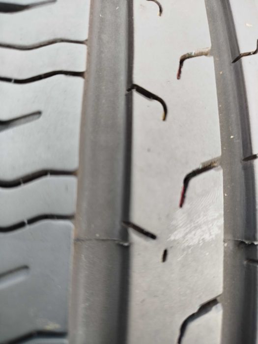 A270# Opony uzywane letnie 235/55/18" Continental