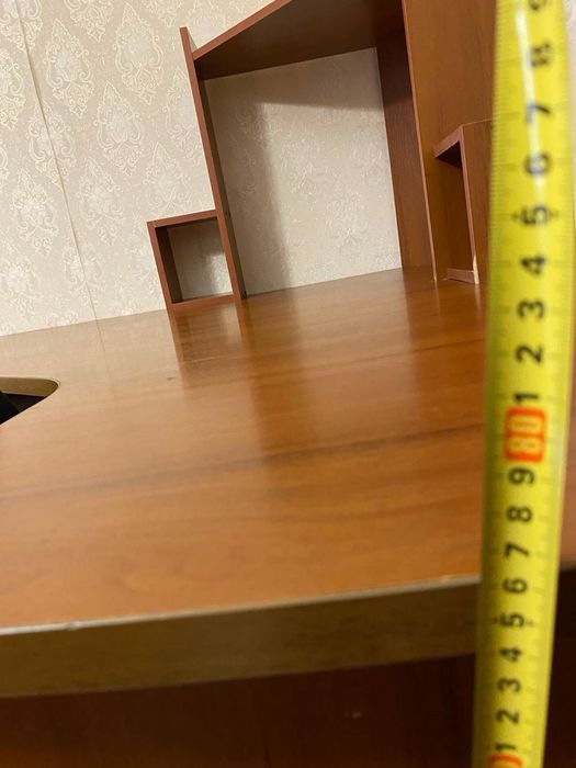 Большой, добротный компютерный, угловой стол