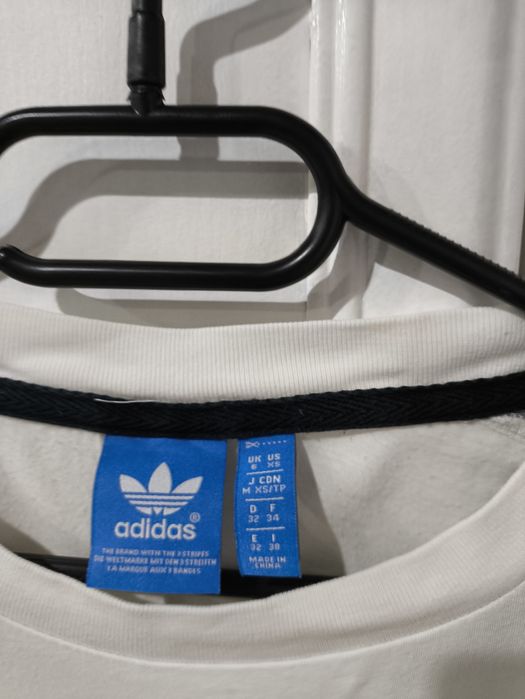 Biały T-shirt adidas S/XS
