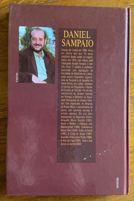 Inventem-se Novos Pais de Daniel Sampaio