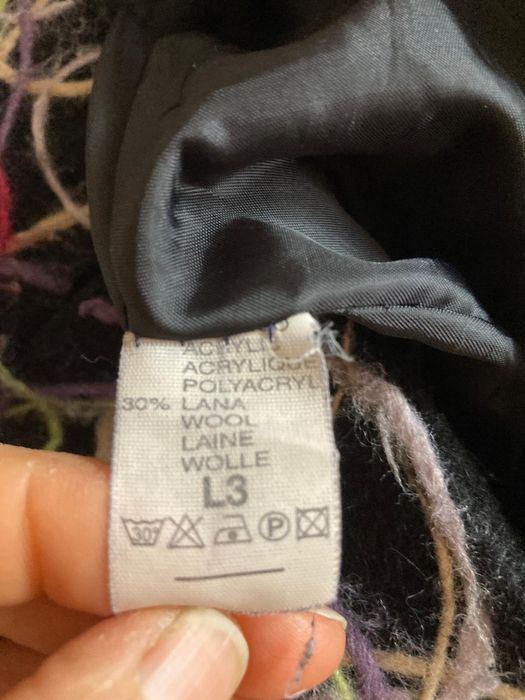 Várias peças de roupa
