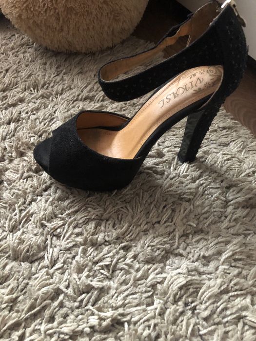 Босоніжки замшеві