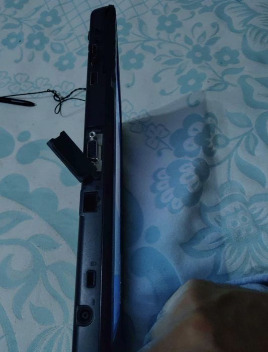 Tablet PC com ecrã tátil a caneta.