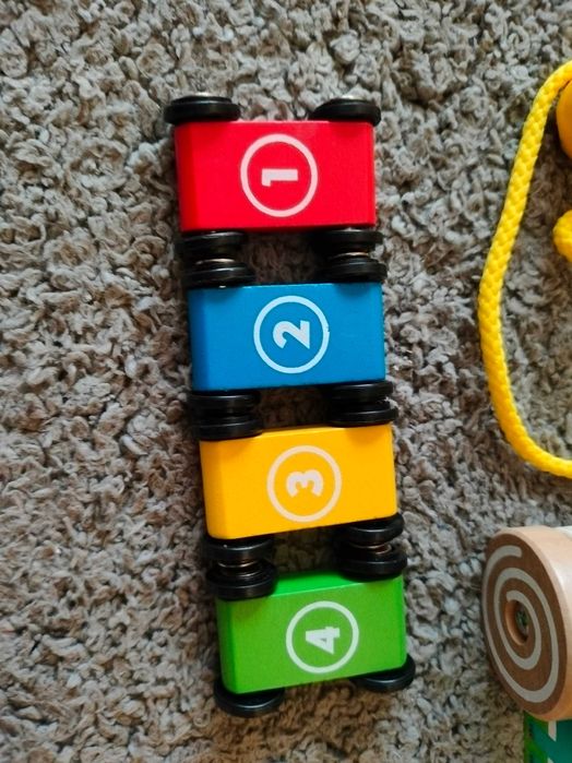 Drewniany tor wyścigowy z 4 samochodami, zabawka edukacyjna