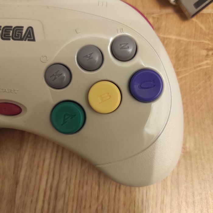 Sega Saturn pad kontroler