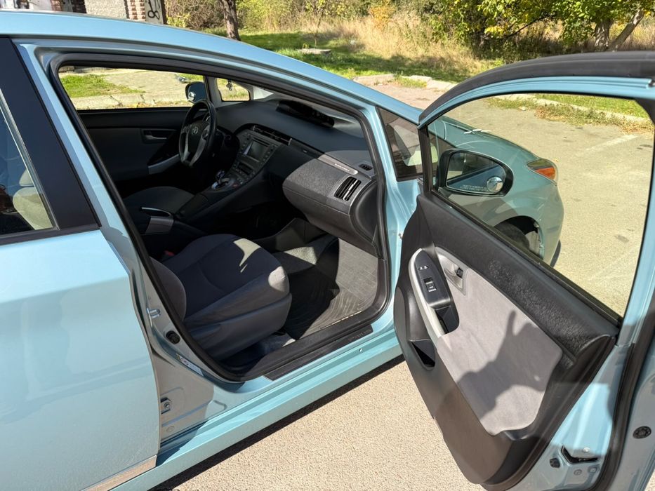 Toyota Prius Plug-in 2015