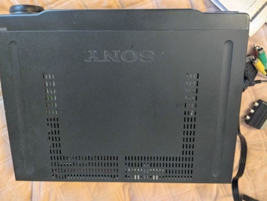 Відеомагнітофон Sony SLV-E400EE