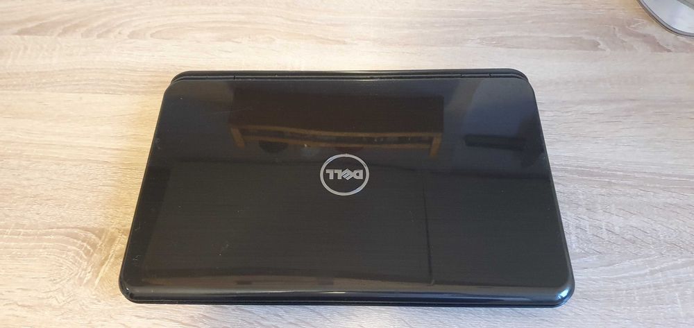 Laptop dell q15r
