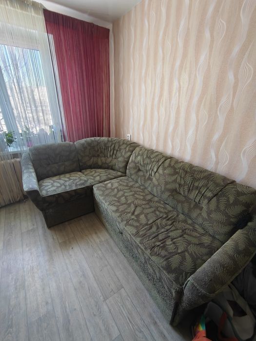 Продам диван угловой