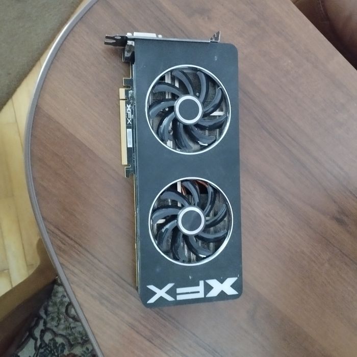 Відеокарта R9 290 4Gig читати опис