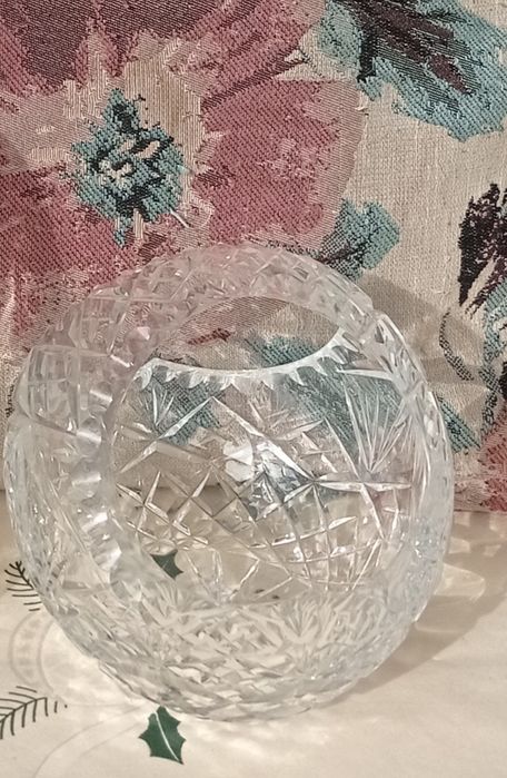 Kryształowy koszyczek z czasów PRL