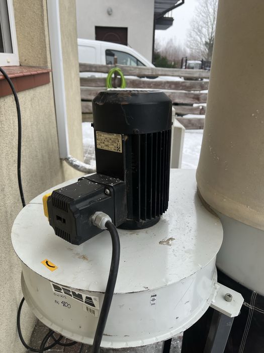 Odciag wyciag pyłu wiurow REMA