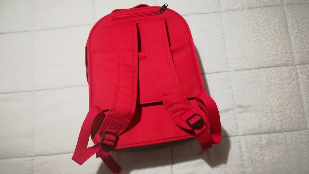 Mochila vermelha rígida com várias divisórias arrumação Viva - NOVA