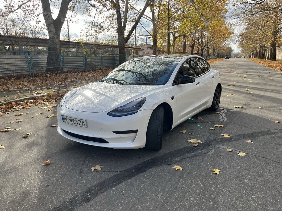 Продам Tesla model 3 2020