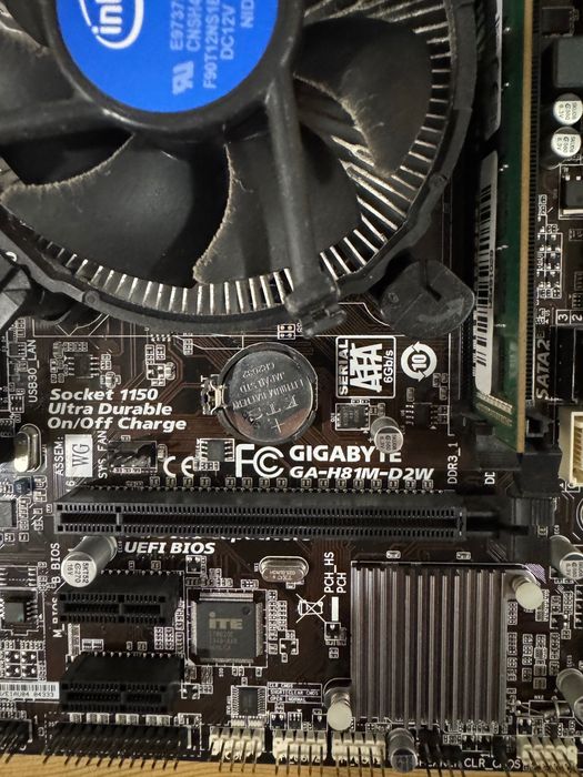 Комплект Gigabyte GA-H81M-D2W, intel i3 4160 4gb ddr3