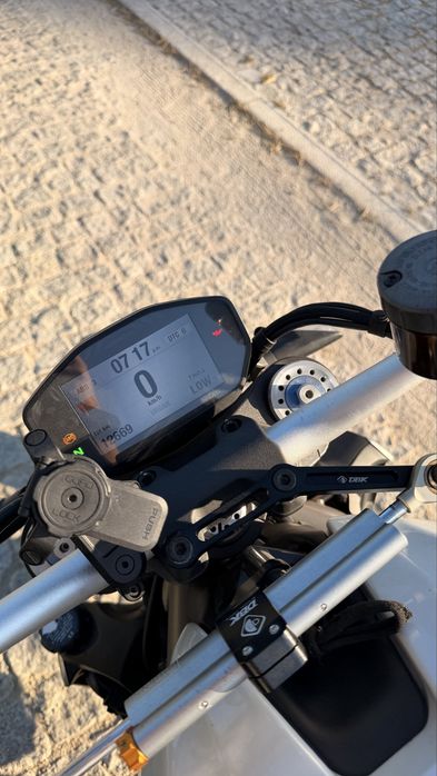 Ducati Monster 1200S