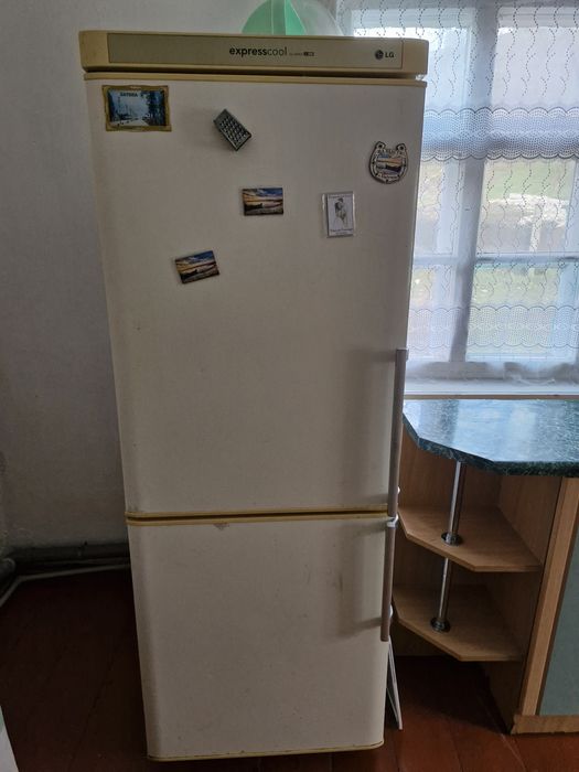 Холодилник вживаний