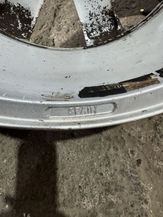Диски  4/108R16 ЕТ32 7J ЦО65.1 Peugeot Partner Citroen Berlingo C4 Picasso 206 207 3007 5008