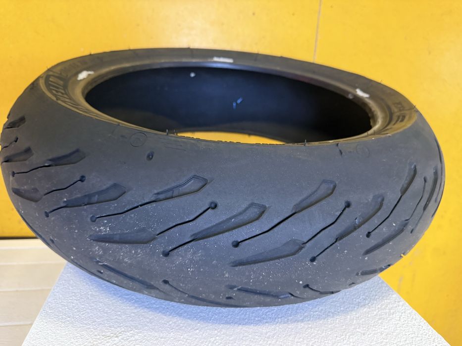 Pneu   Michelin Road 5 como novo