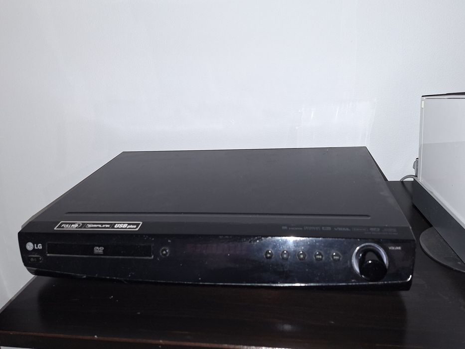 Coniunto DVD c/ sistema de som completo LG