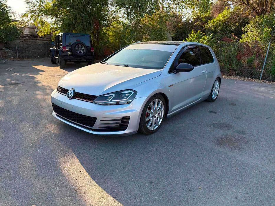 Volkswagen Golf GTI S      2015