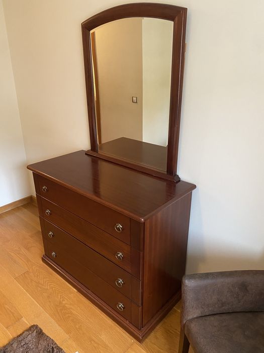 Conjunto 1 cómoda e 2 mesas de cabeceira