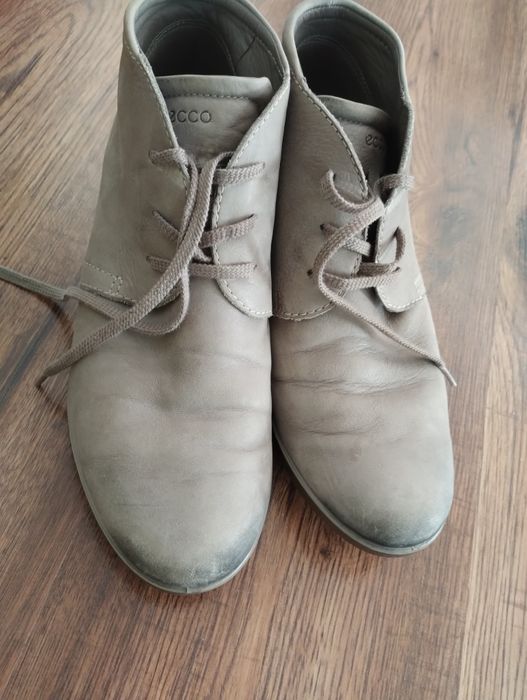 Botki z naturalnej skóry marki Ecco 40