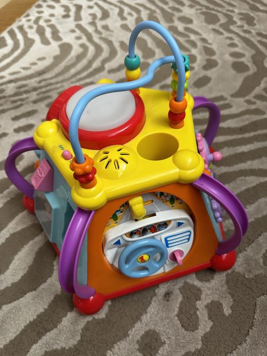 Продам бізі куб