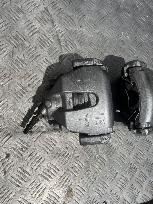 Суппорт передний Форд си мах ford c-max c max год 07