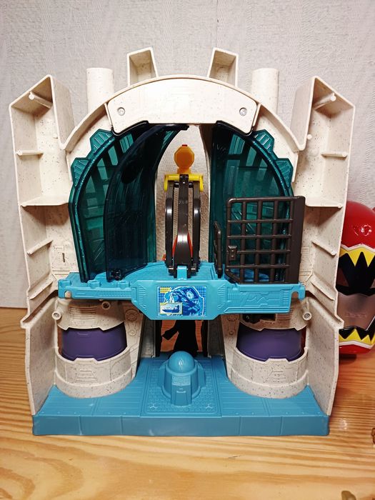 Гуджицу Мікеланджело Imaginext Fisher Price замок   маска Рейнджер