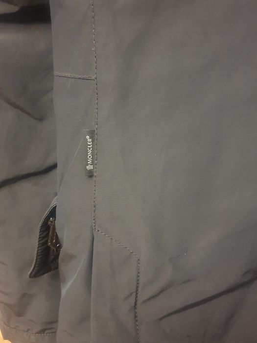 Пухове пальто куртка Moncler оригінал.