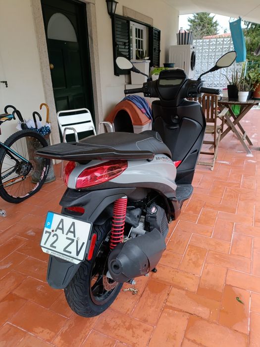 Piaggio Medley S 125