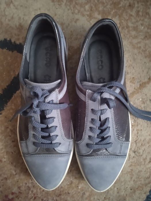 Продам взуття Ecco