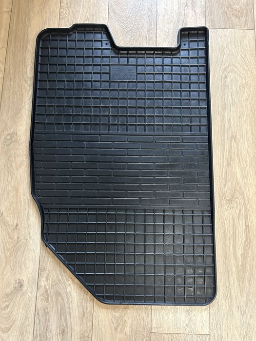 Килимок для авто (переднє пасажирське) для chevrolet aveo, lacetti 04